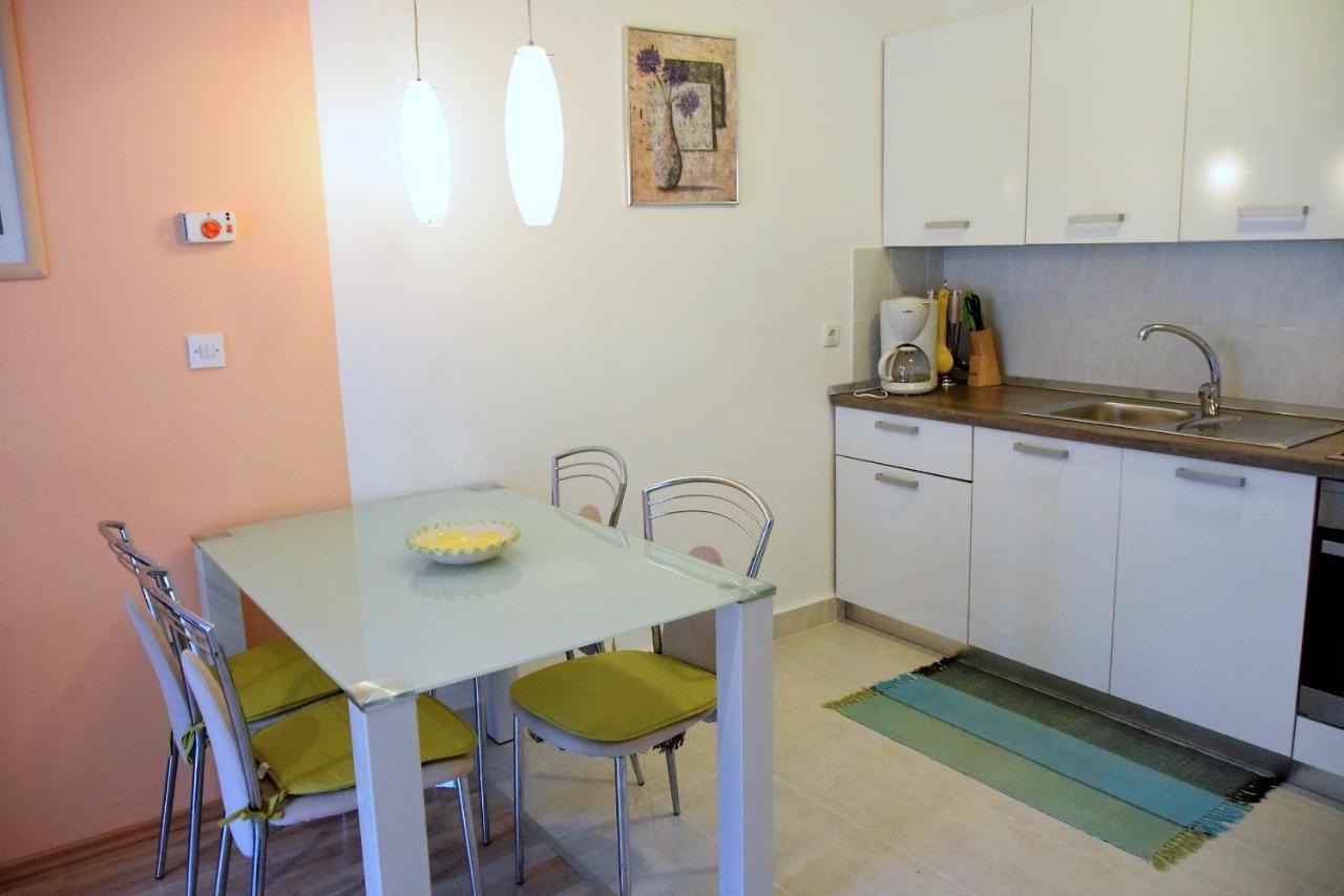 Apartment Viola *